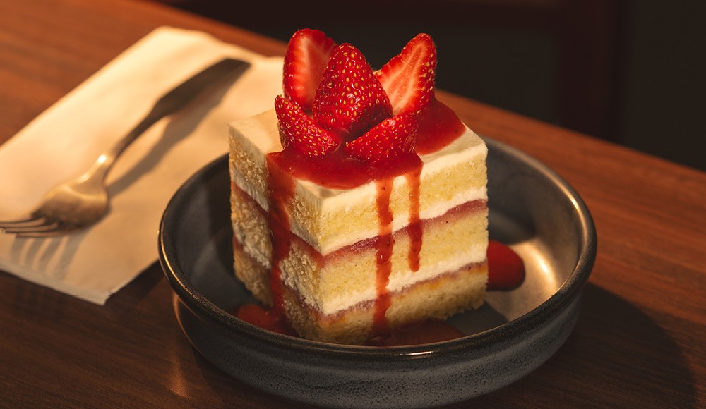 Dessert shortcake aux fraises des restaurants St-Hubert.